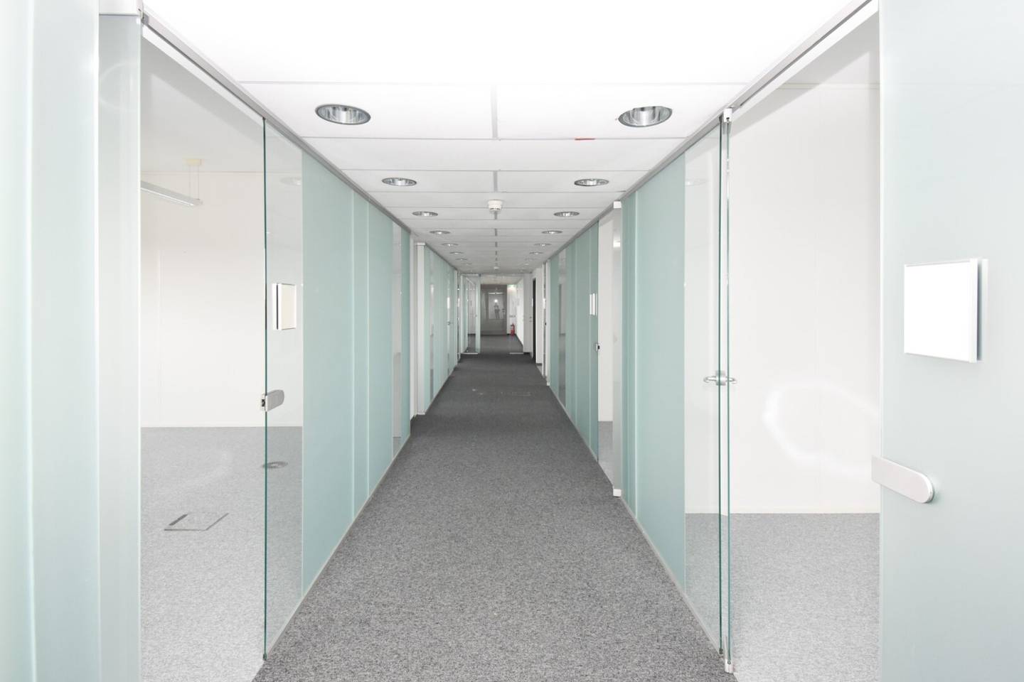 Moderne Bürofläche 800 m² nahe der Wiener Stadtgrenze, SCS im Süden