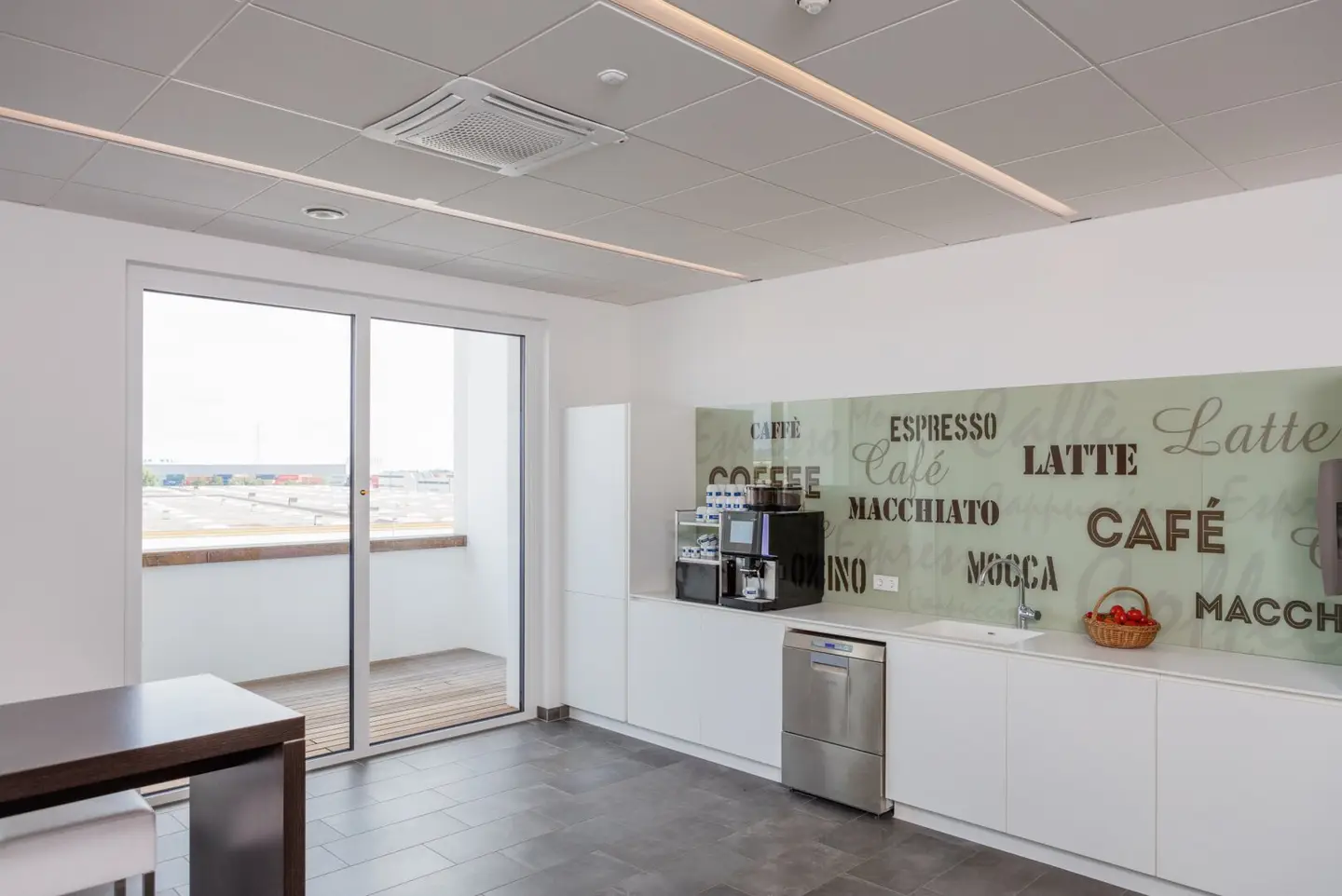 Büro 350 m² in Wiener Neudorf – flexible Aufteilung, Top-Anbindung
