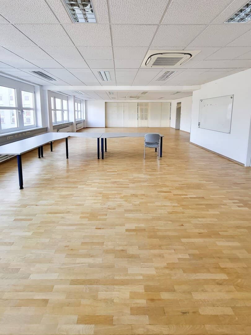 Bürofläche in 1230 Wien Liesing – 342 m², 1. Etage, Lift, klimatisiert