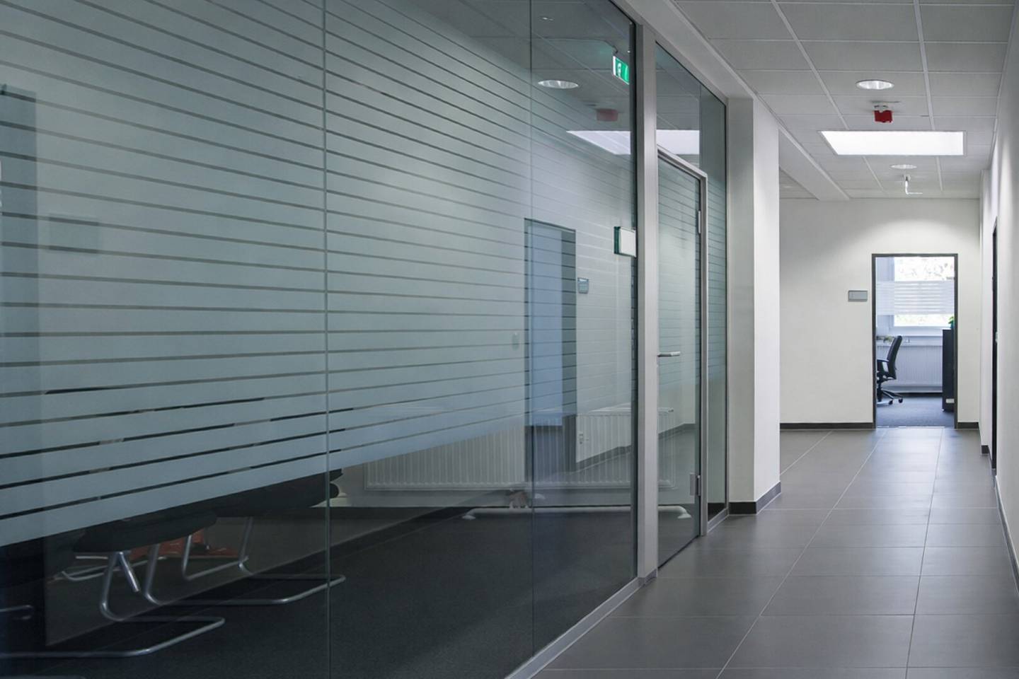 Modern office spaces in 1140 Vienna West Auhof, border to Lower Austria