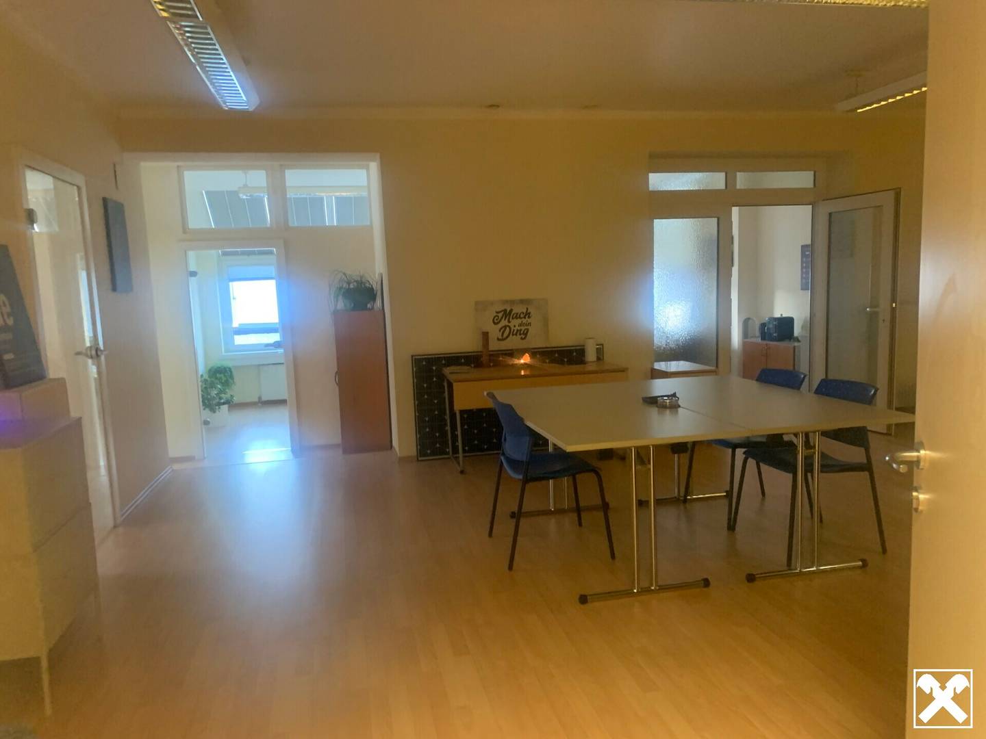 Mehrfamilienhaus in Wiener Neustadt mit Dachterrassenwohnung und Büro
