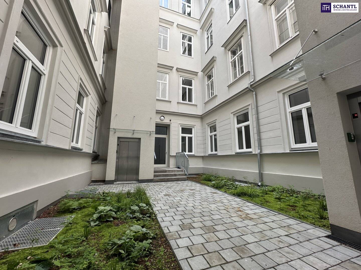 Quiet Courtyard Office, 1080 Vienna