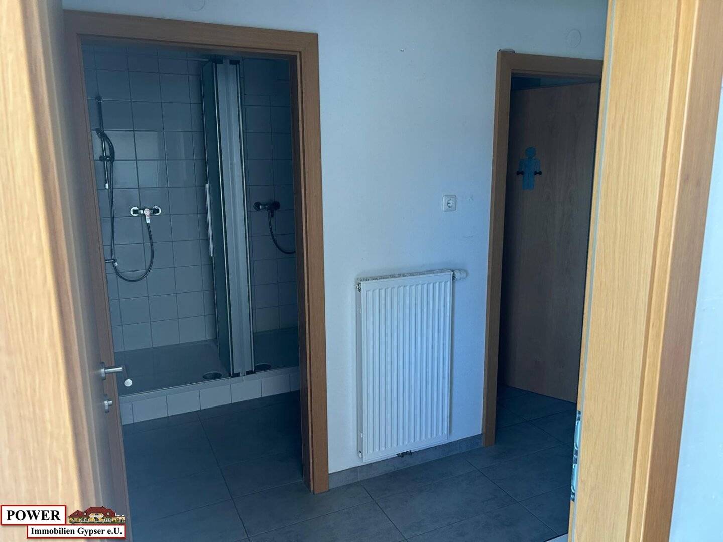 Barrierefreie Geschäftsfläche zur Miete in Schalchen, 283 m², zentral