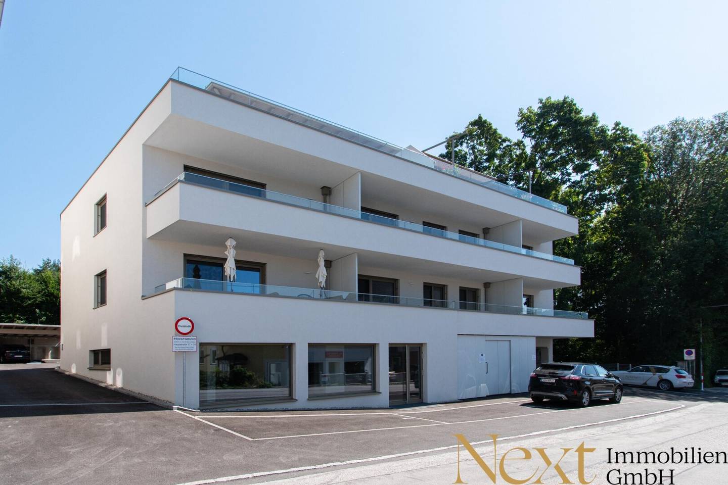 Repräsentative Neubau Büro-/Geschäftsfläche in Seenähe in Seewalchen am Attersee zu verkaufen!