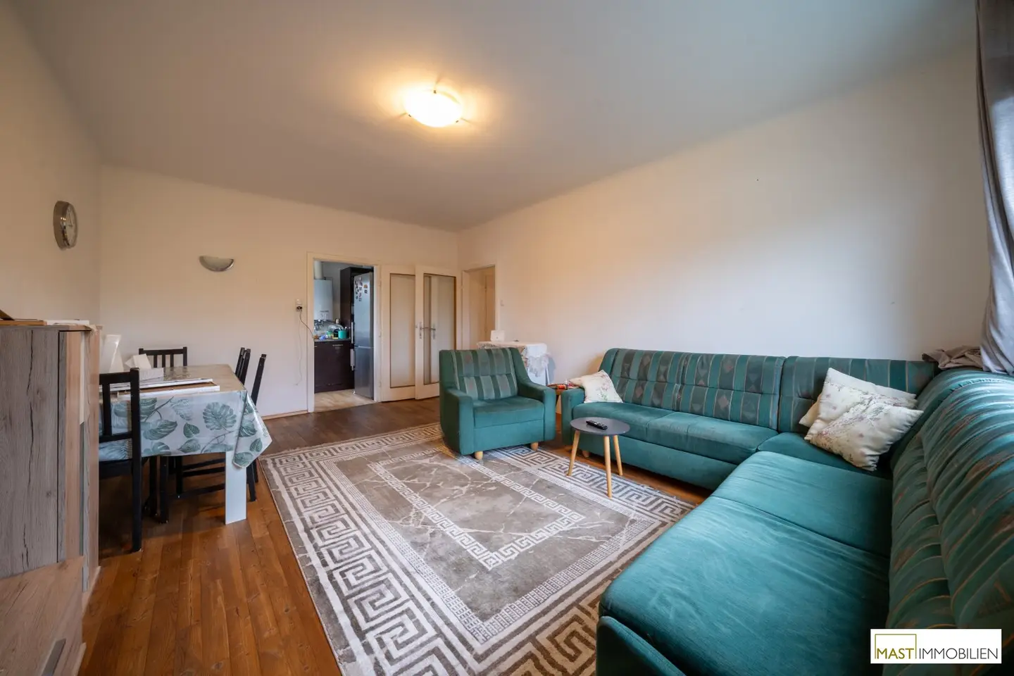 Perfekt geschnittene 3 Zimmer Wohnung in ausgezeichneter Lage direkt in der Kaiserstadt "Baden bei Wien" zu einem Kaufpreis von 209.000,-- €