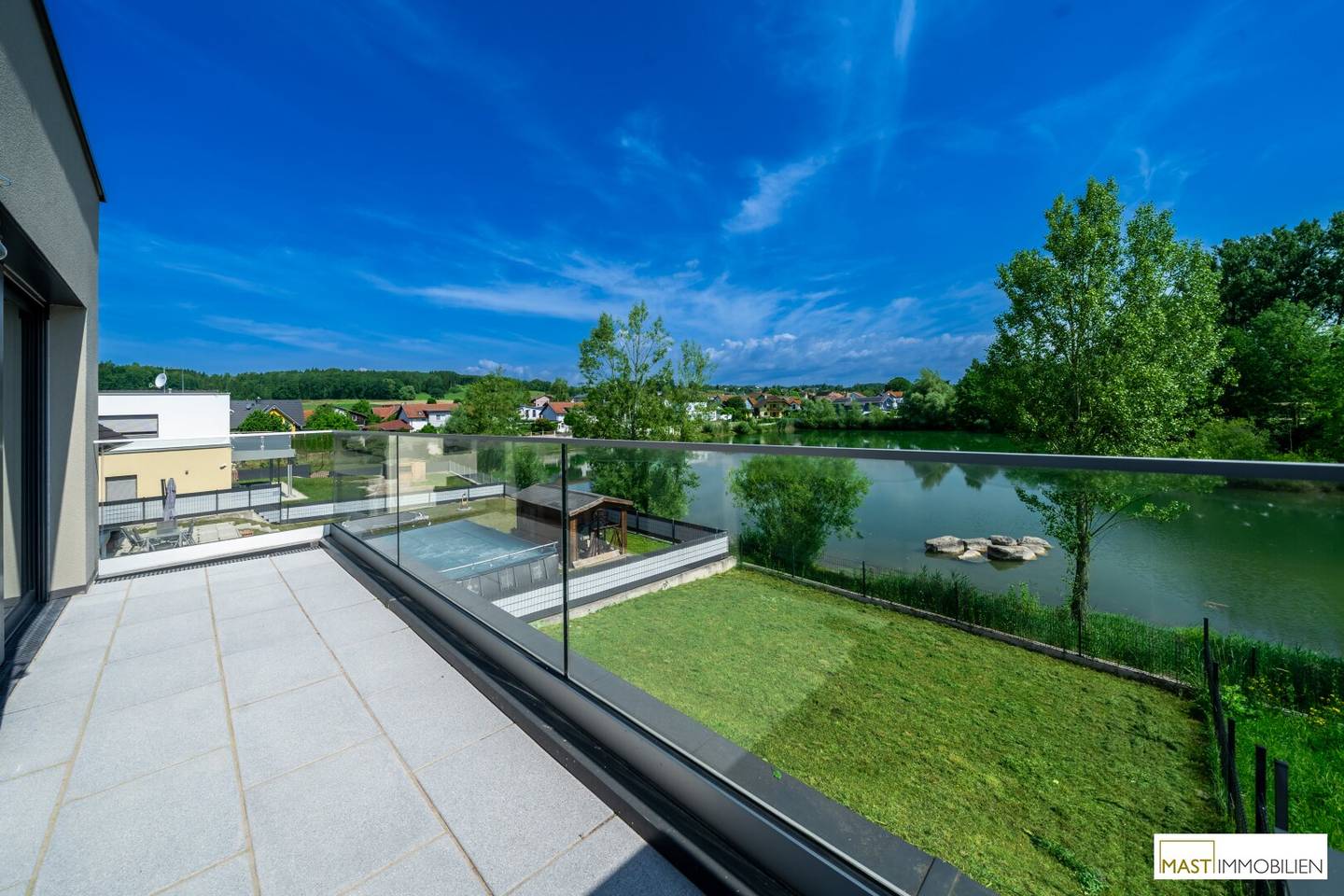 Bezugsfertige 4-Zimmer-Doppelhaushälfte am See in Wieselburg-Land