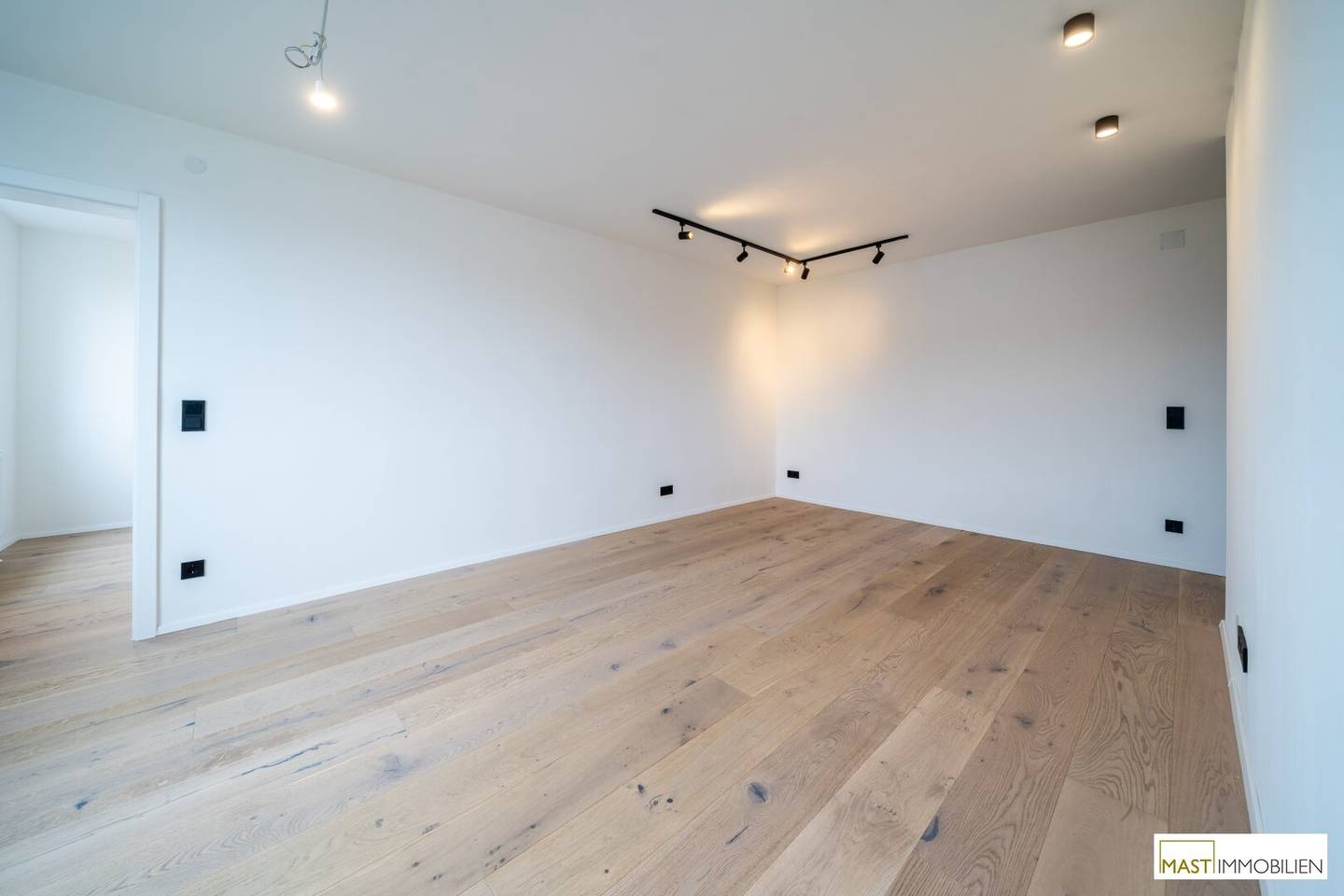 Apartment with bright eat in kitchen and renovated