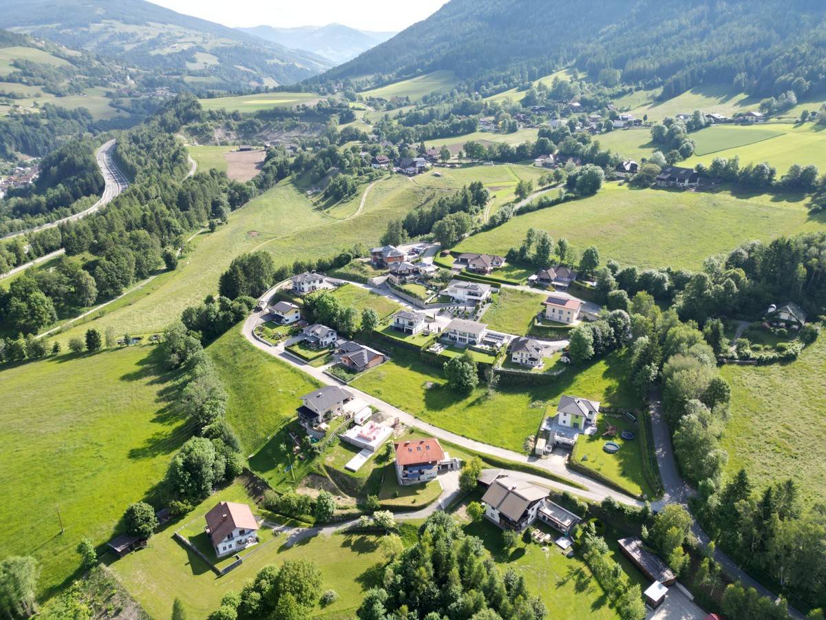 Sonniges Grundstück mit 767m² in Gmünd, nahe der Künstlerstadt