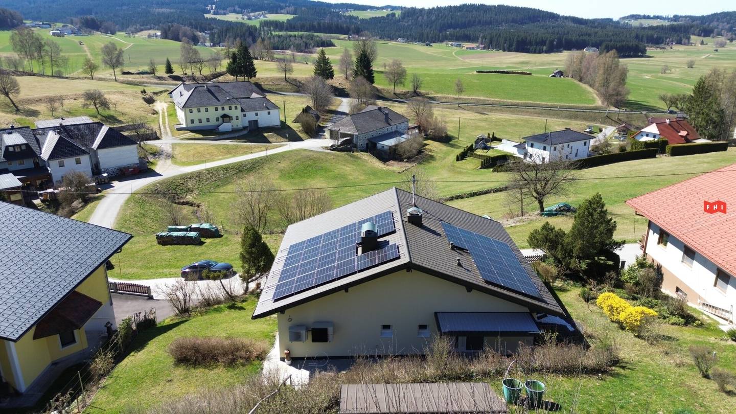 Haus in Vorderweissenbach am Sonnenhang – generalsaniert, 150 m²