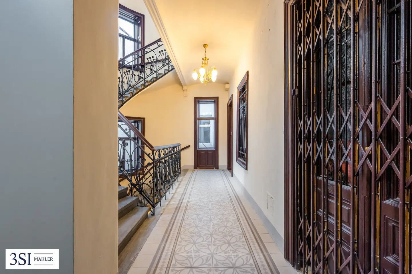 Investment near Stadtpark, unrenovated apartment with potential