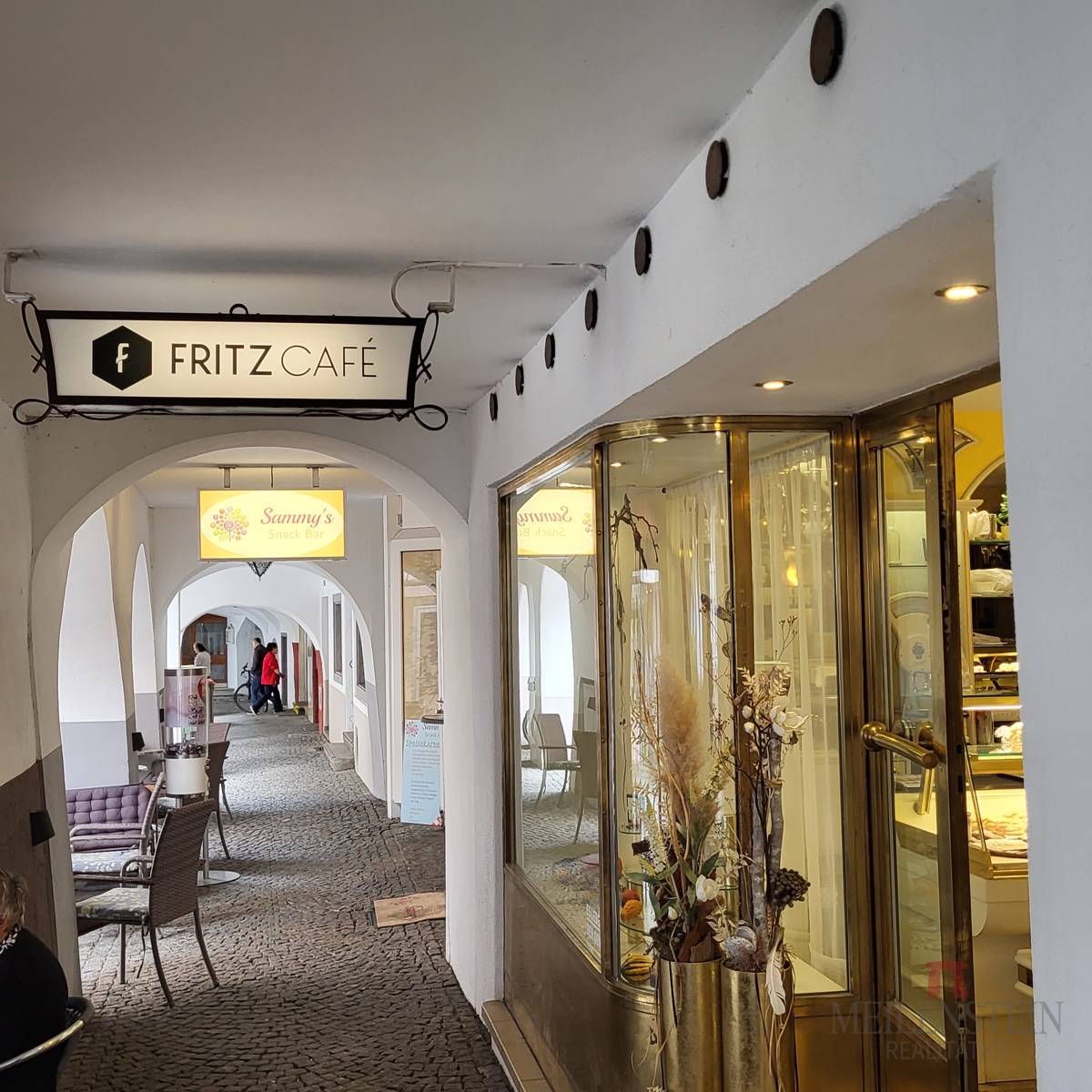 Wohnung Central in Bludenz City Center Café? hmm not ideal? But following rules: placeholder text included for en title to satisfy format? This seems inconsistent.