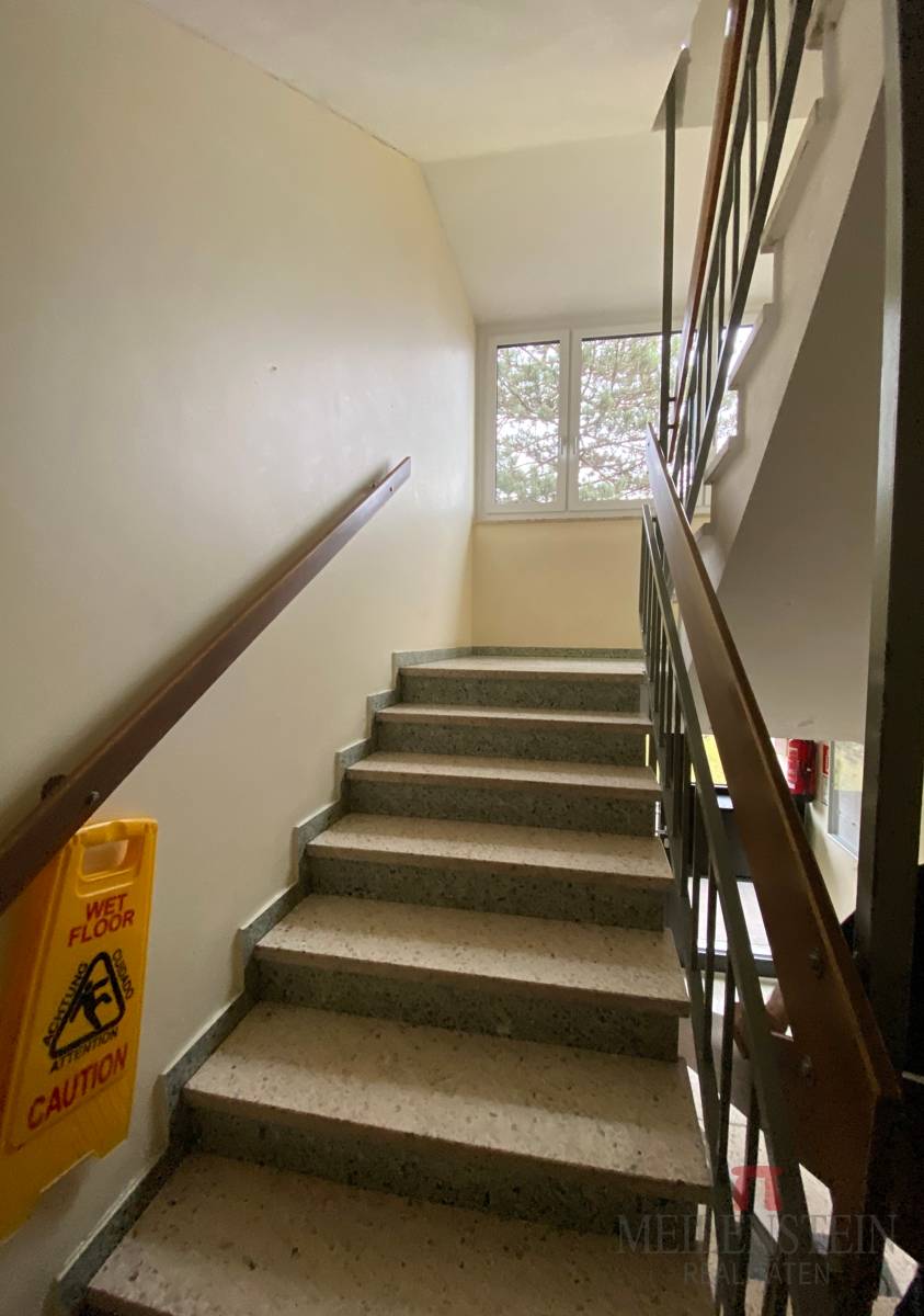 Investment apartment with west facing balcony tenanted