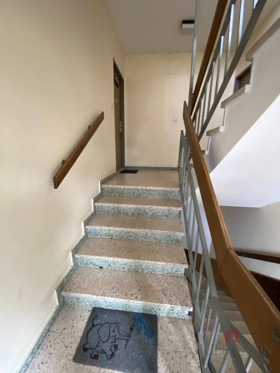 Investment apartment with west facing balcony tenanted