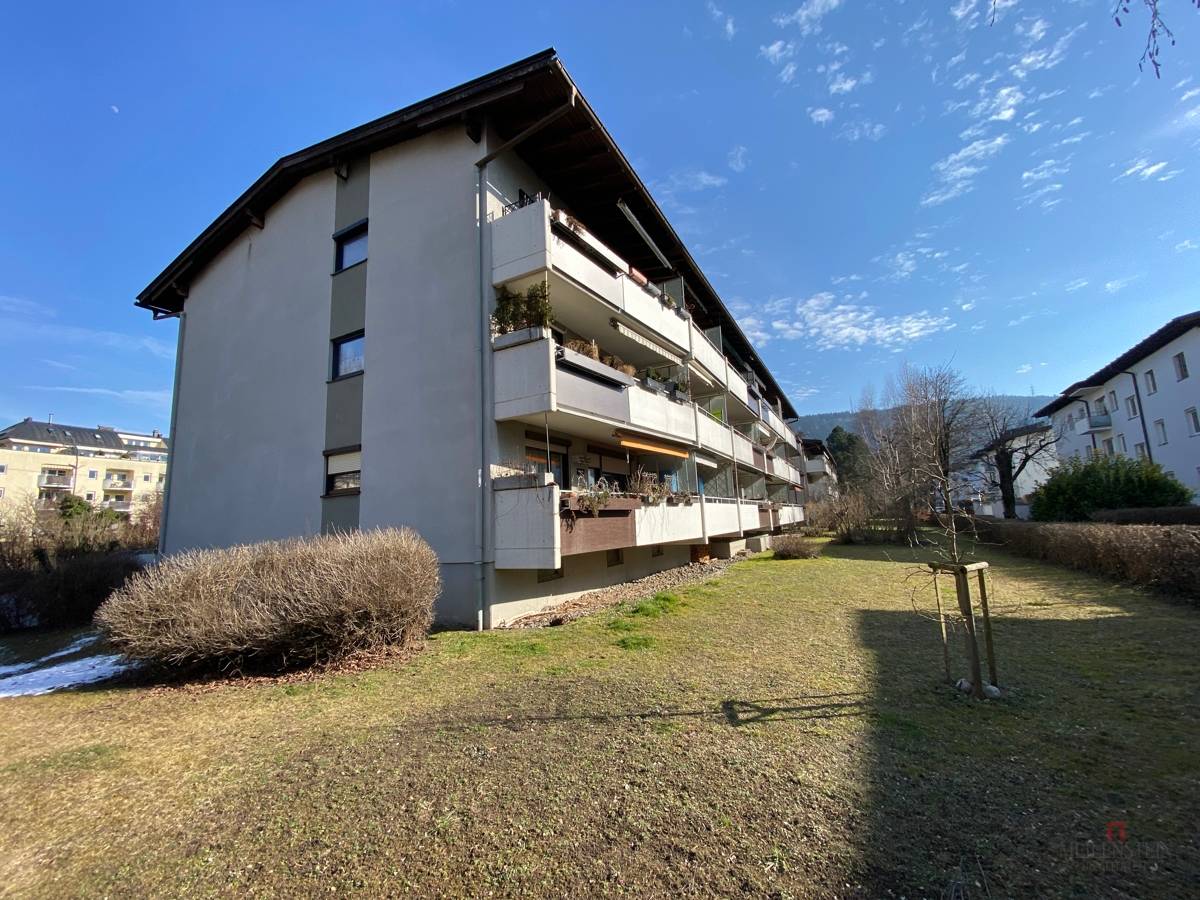 Investment apartment with west facing balcony tenanted