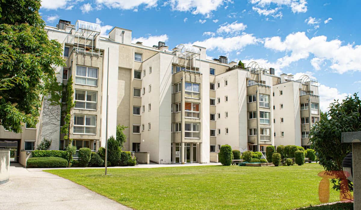 Erdgeschosswohnung Garten Tiefgaragenplatz