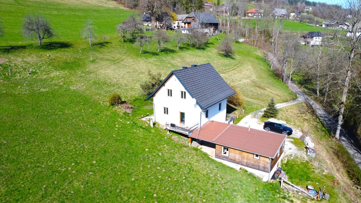 Charmantes Einfamilienhaus mit Einliegerwohnung am Waldrand von Moosburg