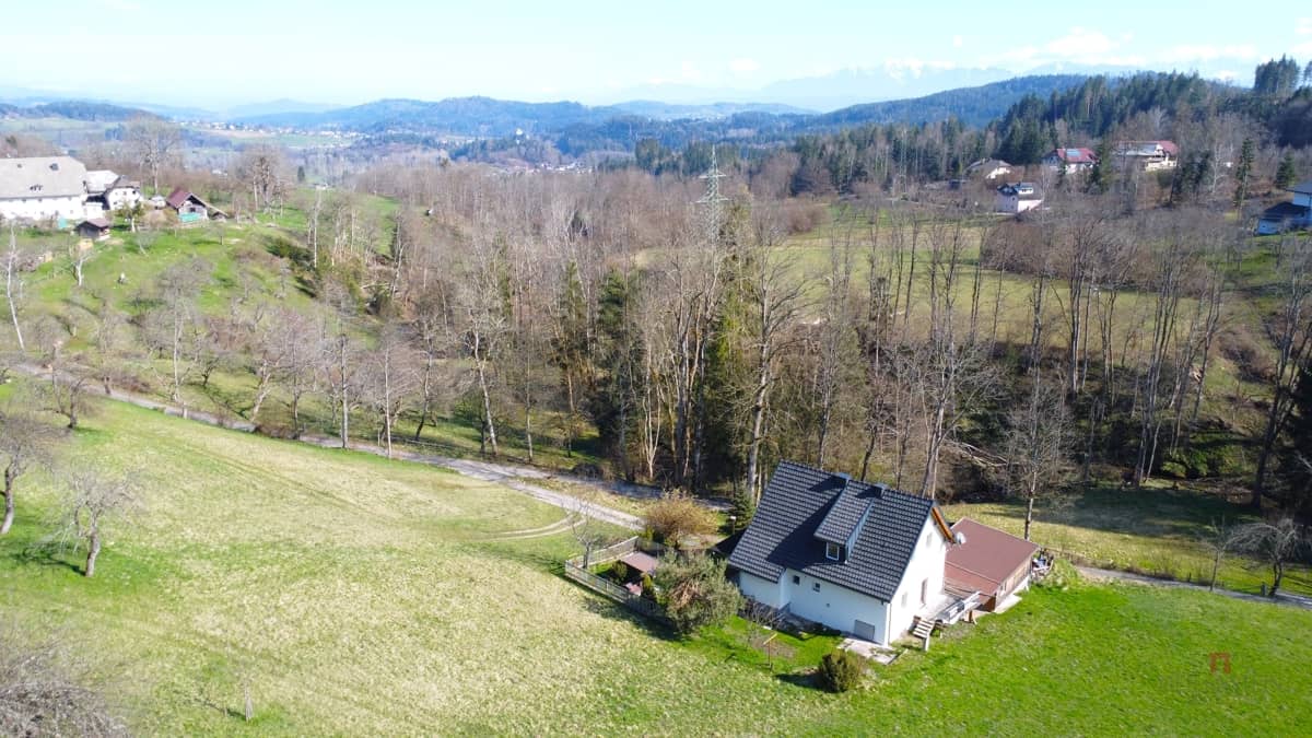 Charmantes Einfamilienhaus mit Einliegerwohnung am Waldrand von Moosburg