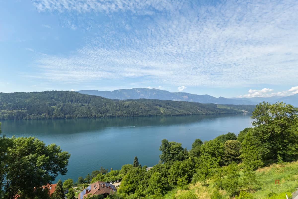 Penthouse with lake view and spacious terrace