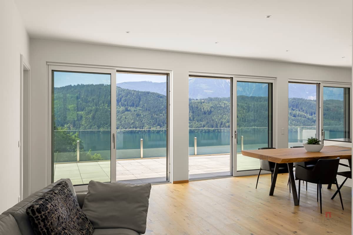 Penthouse with lake view and spacious terrace
