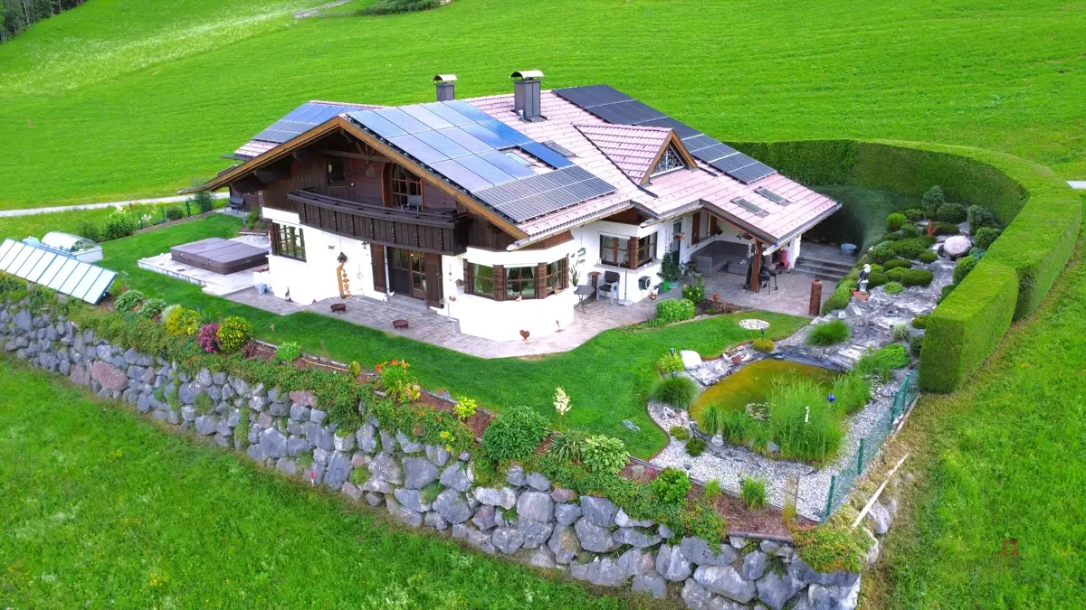 Rural idyll with privacy and panoramic mountain views at the foot of the Arlberg