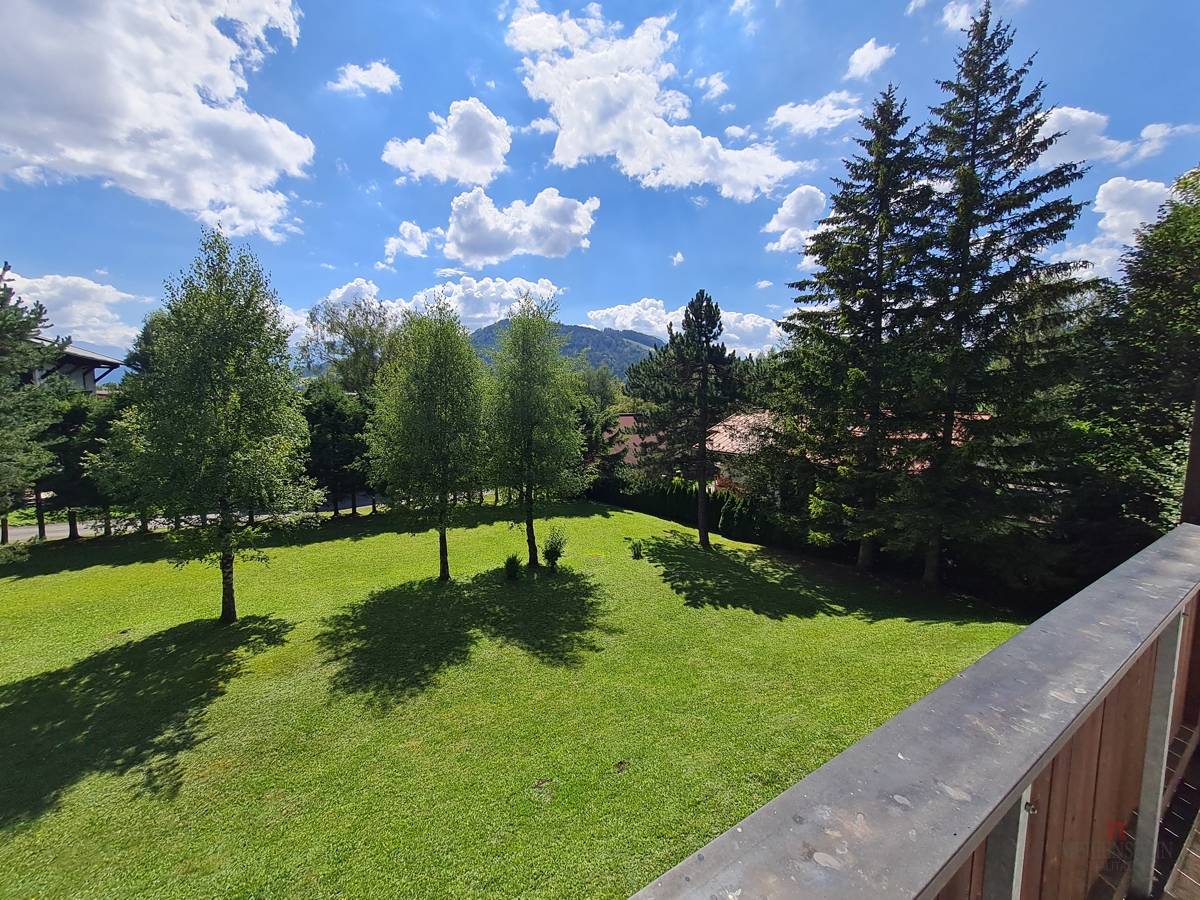 Wohnung near Seefeld center with large balcony