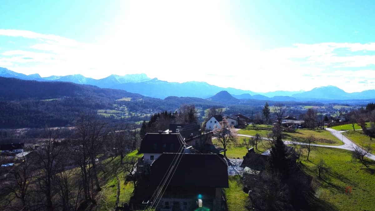 Einfamilienhaus Keutschach am See: 2 Häuser, Pool, Sauna, Terrasse