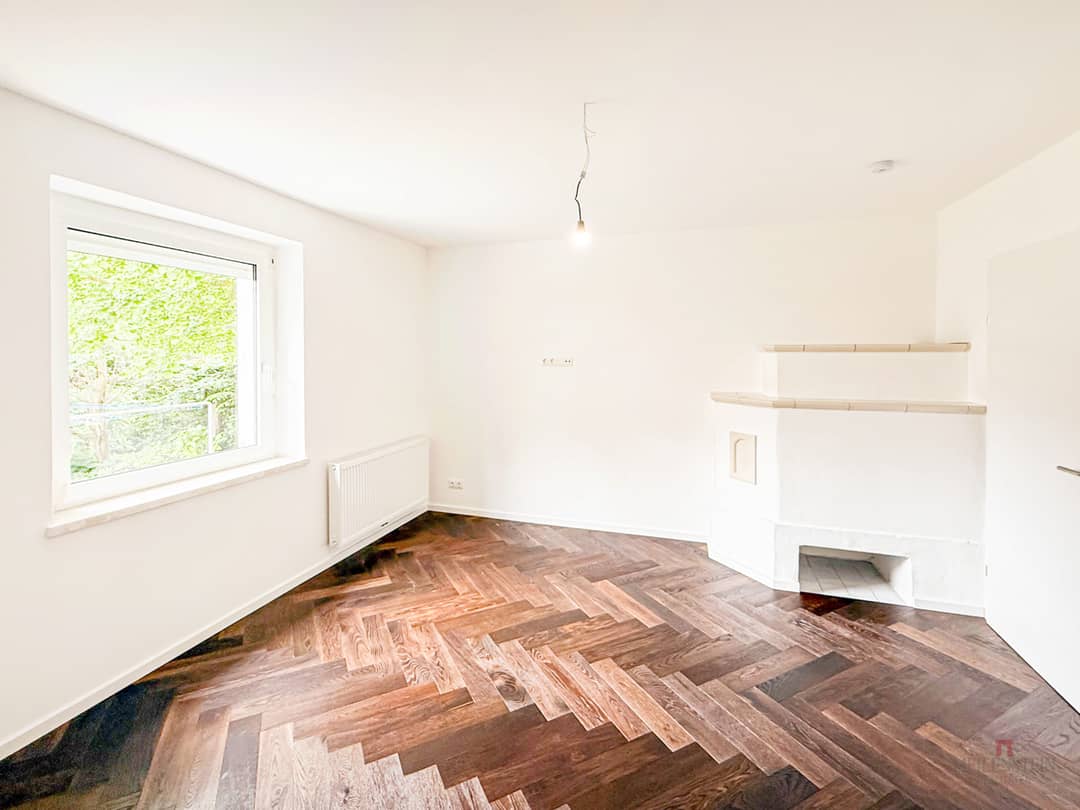 Ground floor apartment park view built in kitchen