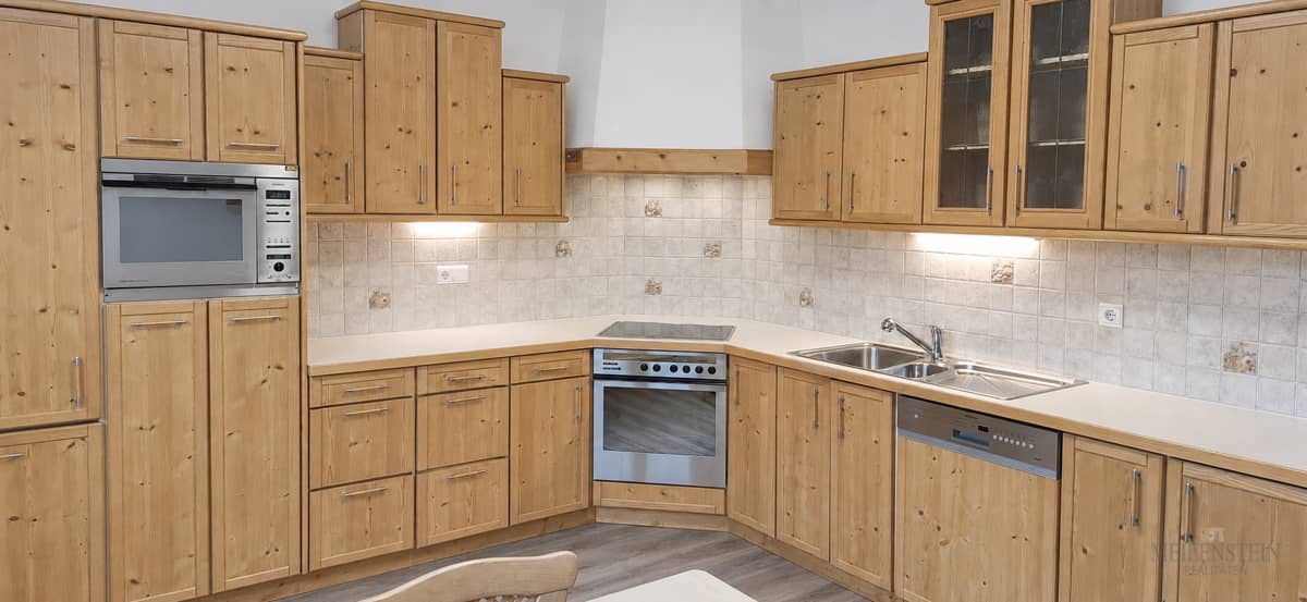 Well kept apartment with balcony in central location