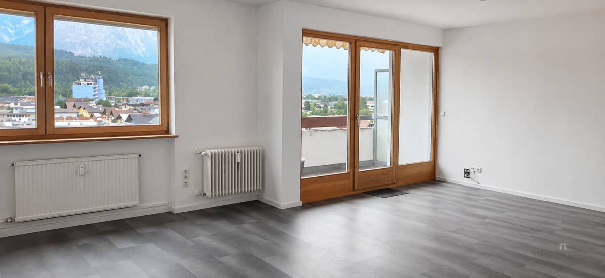 Well kept apartment with balcony in central location