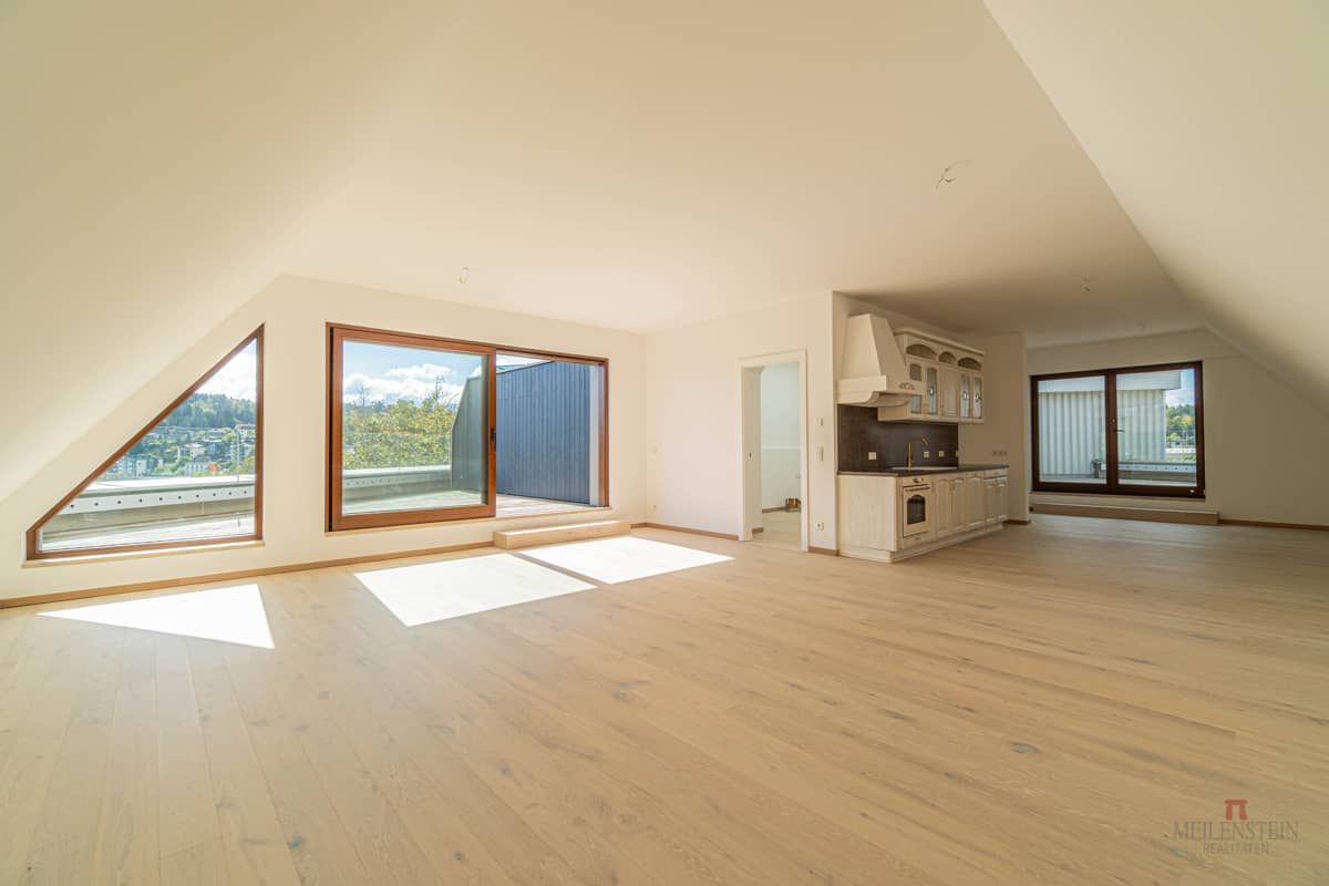 Seeblick-Bürofläche im Zentrum Velden Loft mit 2 Terrassen, großzügig
