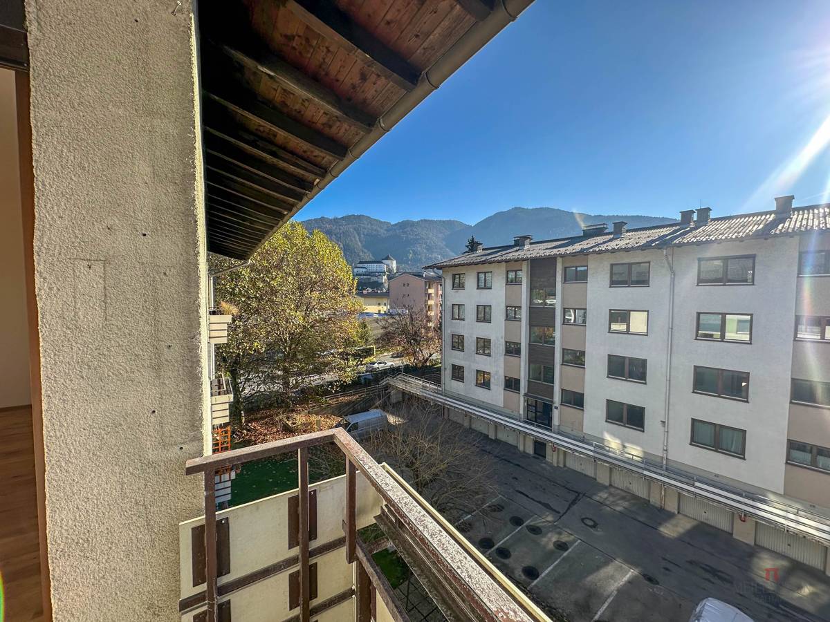 Apartment with fortress view and sunny balcony