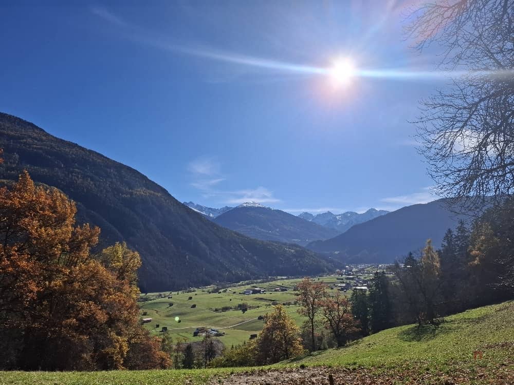 Hanggrundstück in Imst mit Weitblick, 800 m² Fläche, Erstbezug 2025