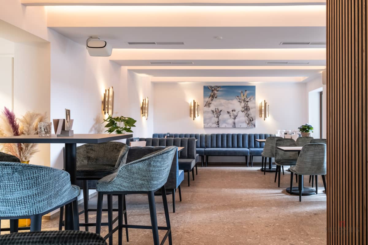 Ihr Café / Bar im Herzen von Velden am Wörthersee – Toplage direkt im Kurpark