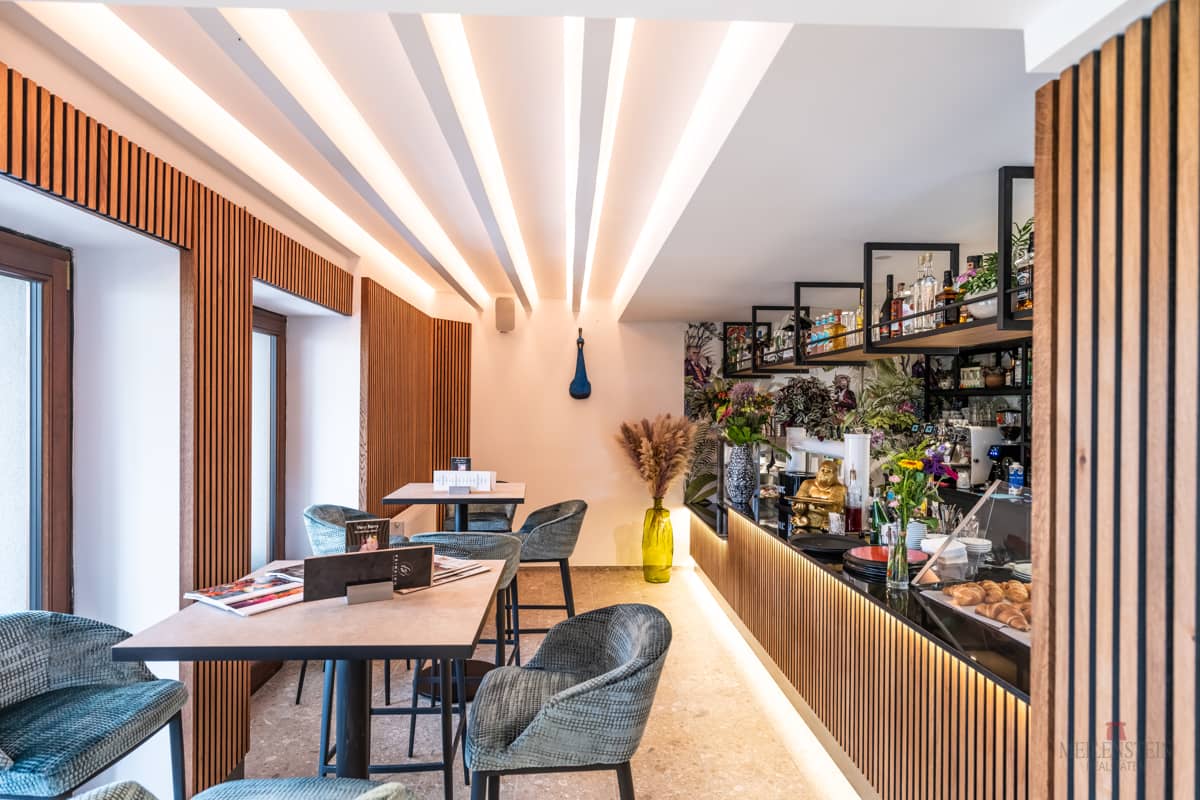 Ihr Café / Bar im Herzen von Velden am Wörthersee – Toplage direkt im Kurpark