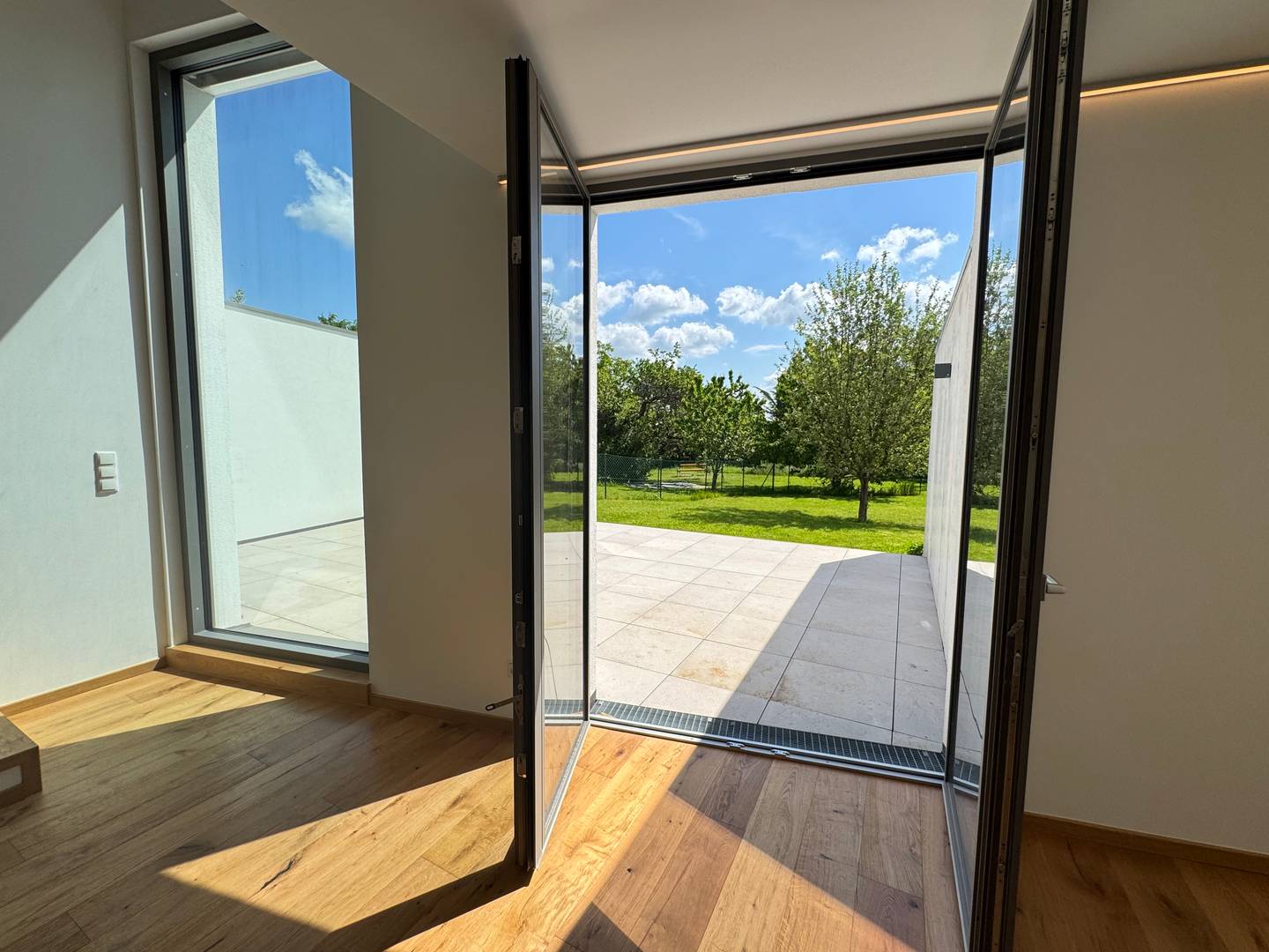 Refugium im Grünen: Maisonette mit Privatgarten in Maria Enzersdorf