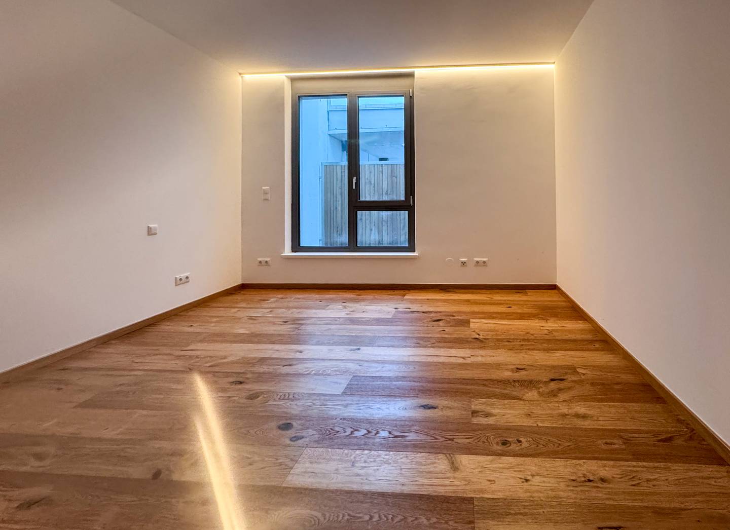 Apartment Brand new barrier free loggia