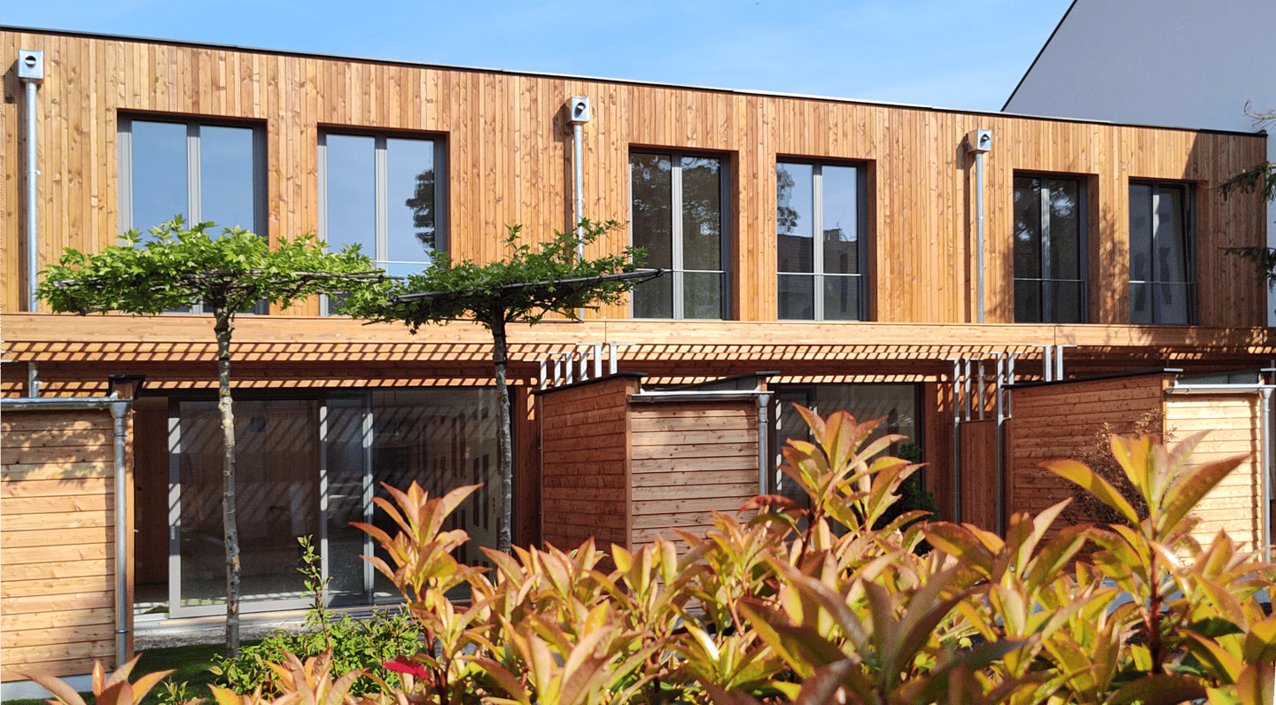 Refugium im Grünen: Architektenhaus-Maisonette in Maria Enzersdorf