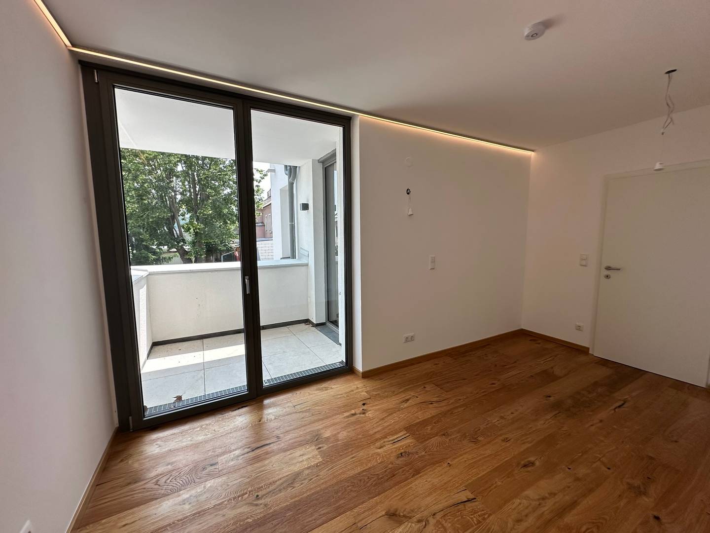 Newly built apartment with west view terrace