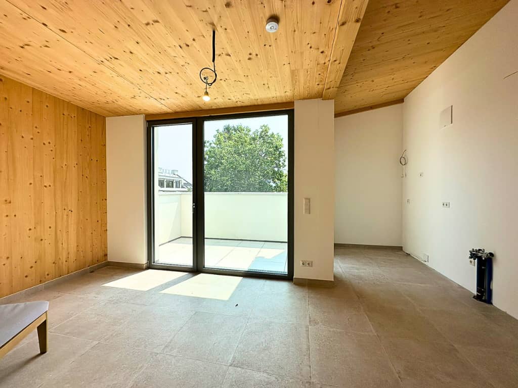 Apartment newly built terrace near amenities