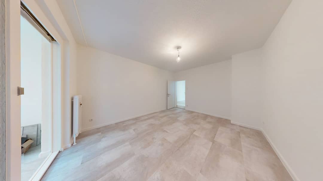 Apartment in Obersievering with large loggia