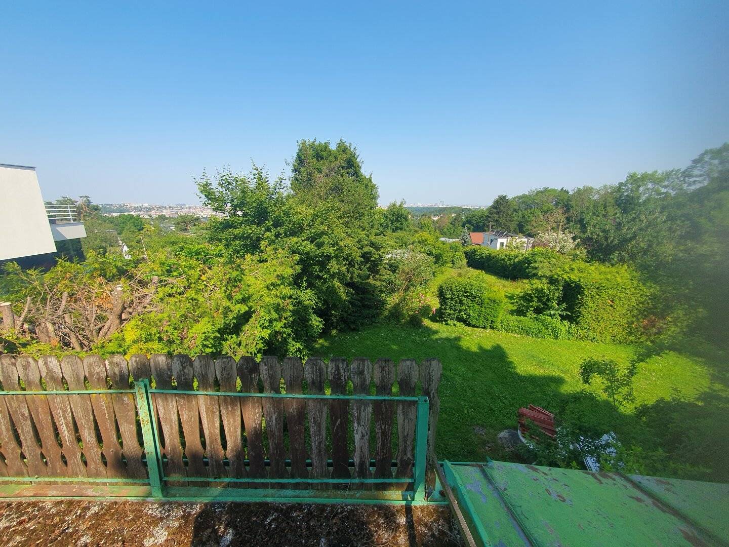 East-facing triple allotment garden plot in Hietzing with Vienna view