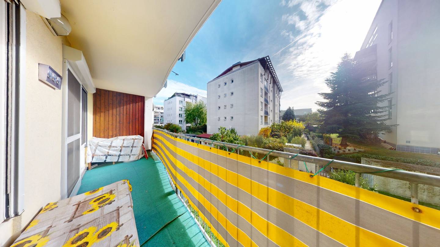 Wohnung Loggia Grünblick und gute Anbindung