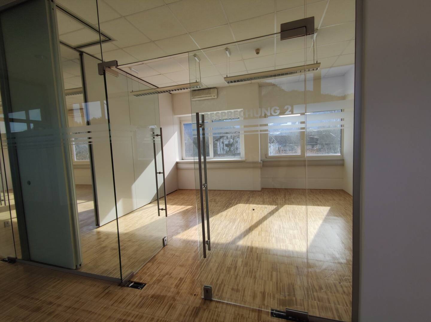 RENT: Bright office space 300-600m² in a good location in Kramsach