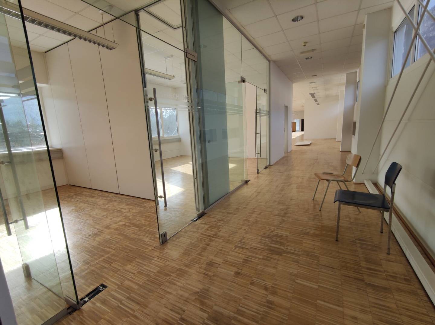 RENT: Bright office space 300-600m² in a good location in Kramsach