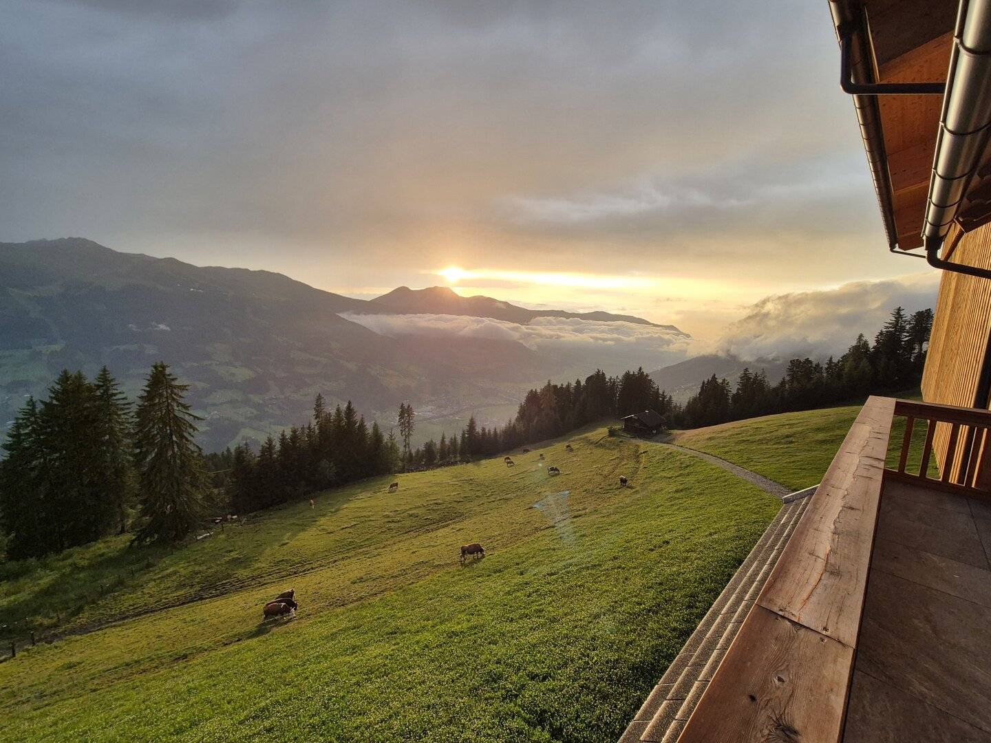 RENTAL: ATTENTION! Tyrolean Alpine Hut with Recreational Residence at 1700 m