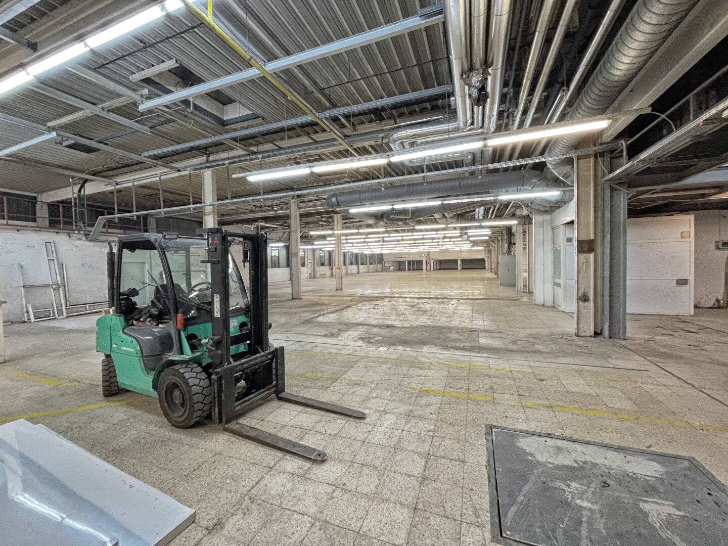 MIETE: 3000 m² !! Halle - Produktion- Lagerfläche  in Kramsach