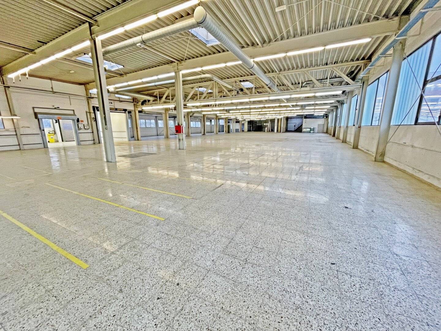 MIETE: 3000 m² !! Halle - Produktion- Lagerfläche  in Kramsach