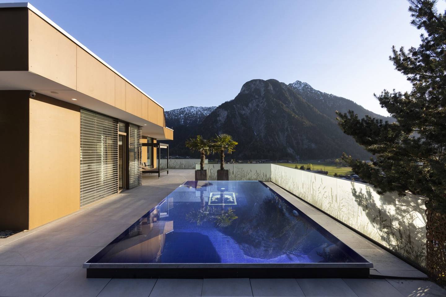 ACHTUNG: Luxus - Villa mit Penthouse und Seeblick am Achensee