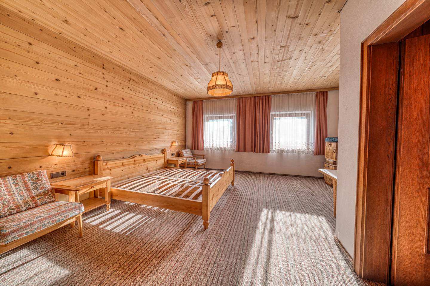 Apartment with panoramic view and sunny location