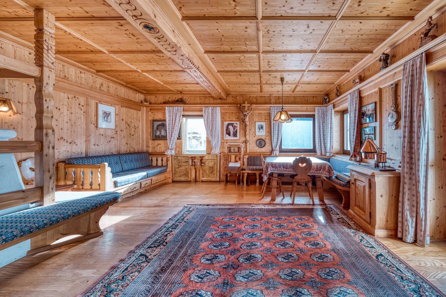 Apartment with panoramic view and sunny location